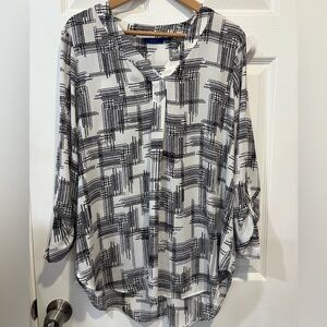 Apt. 9 Black and White Geometric Blouse